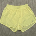 Alo Yoga Alo Yellow Athletic Shorts Photo 0