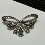 Signed Avon Silver Tone Bow Brooch Pin August Birthstone Peridot Green Photo 3