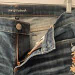 Driftwood  size 30 Classic Blue Jeans ankle length floral embroidery Photo 7