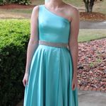 Sherri Hill Prom Dress size 2 Photo 3