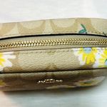 Coach NWOT  Cosmetic Makeup Case With Floral Print Photo 2