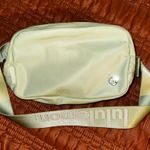 Lululemon  Belt Bag Everywhere Kohlrabi Green White 1L Photo 0