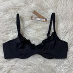 SKIMS  Fits Everybody Lace Underwire Bra Onyx Size 38C Photo 1