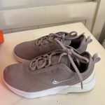 Nike Women’s Air Max Motion 2 Low Top Sneakers Size 5.5 Color Pumice Beige New Photo 2
