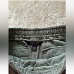 Athleta  Women's Printed Farallon Stratum Camo Jogger Pants Size 6‎ Photo 4