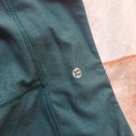 Lululemon  athletica size 6 green full length leggings Photo 2