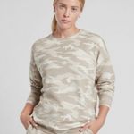 Athleta Balance Pullover Printed Sweatshirt Camo Lux Oatmeal Heather Size Large Photo 0