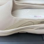 Skechers Like new: ultra go walk sneakers with air cooled arch fit. Photo 11