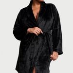 Victoria's Secret Victoria’s Secret Short Cozy Robe SZ: M/L Photo 1