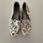 Toms  | limited edition Racoon print slip on sneakers. Size: 8 Photo 1