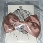 Forever 21 Pink Bow Hair Clip π Photo 2