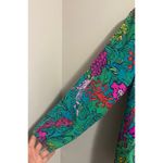 Lilly Pulitzer Elsa Shake Your Tail Feathers 100% Silk Blouse Green Magenta sz S Photo 5