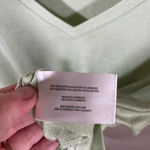 Orvis Women’s  light green v-neck short sleeve top M Photo 3