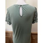 Jolt  Pullover Top ~ Crochet Top & Sleeves ~ Size Medium ~ Light Green Photo 4
