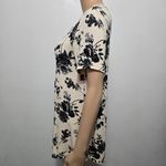 Cathy Black & Cream Floral Button Front Top Size Medium Photo 2