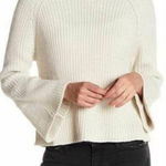 John + Jenn Ivory and gold fleck sweater size M Photo 0