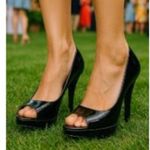 Bandolino  Size 10M Business Casual Black Patent Leather Peep Toe Heels Photo 5