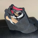 joe's jeans  Wedged Heel Strapped Sandal Black with grey/burgundy size 9.5 Photo 7