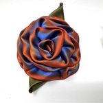 Satin floral brooches, set of 2, NWOT Green Photo 2