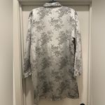 secret treasures VTG 90s Silver Grey Floral Button-Down Sleepshirt Night Gown M Photo 10