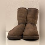 UGG  Women’s Classic Short‎ II Chocolate Suede Boots Size 4 Photo 4