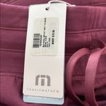 Travis Mathew  Skylift Soft Tie Short W/Pockets Sz S in Damson Pull On NWT Photo 7