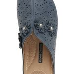 NWT GC Shoes
Women's Krista Perforated Flower Wedge
Mules Blue Size 7 Photo 2