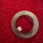 Textured Silver Brooch with Cream Pearl Photo 0