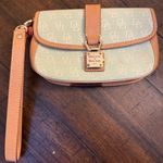 Dooney & Bourke  Green‎ Canvas Signature Wristlet E Photo 0