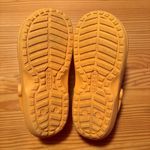 Crocs Classic Fuzz-Lined Clogs Orange Women’s Size 7 Men’s Size 5 Comfort Slip Photo 3