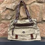 Giani Bernini  purse sold at Macys. Clean, no damage!beauty! Signature elegant Photo 6