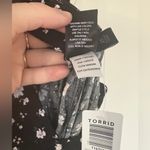 Torrid NWT  Black Floral Crepe Wide Leg Overall Neon Ditsy Jumpsuit Boho Photo 8