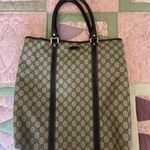 Gucci GG Supreme Tote Bag Photo 1