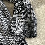 Habitat  Top Womens Medium Button Shirt Artsy Organic Swing Black White Crinkle Photo 3