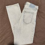 Abercrombie & Fitch Abercrombie Ultra High Rise Slim Straight Jean Photo 3
