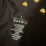 Torrid  Gold Heart Black Full-Length Pocket Leggings - size 1 Photo 4