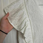 Solitaire  white eyelet lace V-neck crop top flutter sleeve size large A36 Photo 1