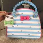 Lounge Fly Purse Photo 1