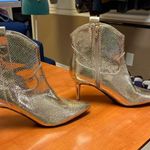 Guess  Women’s Metallic Embossed Snakeskin Pointed Toe Heeled Ankle Boots Size 9M Photo 9