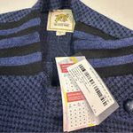 Campus Sutra | Elegant Navy Blue Crewneck Sweater Photo 5