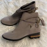 Sorel  Boots size 9 BNWOT see pictures heel is 1 1/2” color gray leather upper Photo 15