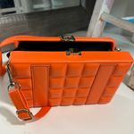 Source Unknown Woman’s box cross body bag in orange color Photo 12