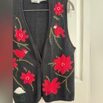 Capacity red cardinal floral button up vest size medium Black Photo 2