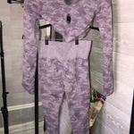 Gymshark Woman’s  Set Photo 1