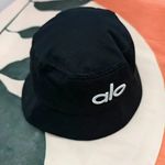 Alo Yoga Fundamental Bucket Hat Photo 2