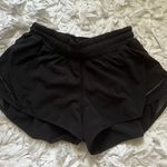 Lululemon Hotty Hot 2.5” Shorts Photo 0