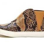 Coconuts by Matisse  Love Worn Sneakers NWT 7.5 Photo 2