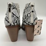 Mysoft Boots Womens 8 Black White Slip on Cutout Mid Heel Booties Western NEW‎ Photo 4