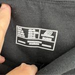 New Balance  Susan Komen colab petal Capri Photo 5