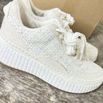 Universal Threads Universal Thread White Platform Tennis Memory Foam & Platform Heel Womens 9.5 Photo 0